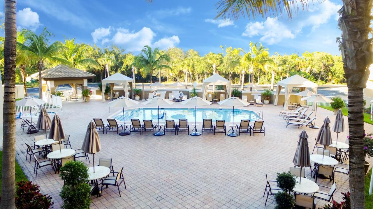 Holiday Inn Express & Suites Naples Downtown - 5Th Avenue By Ihg Eksteriør billede