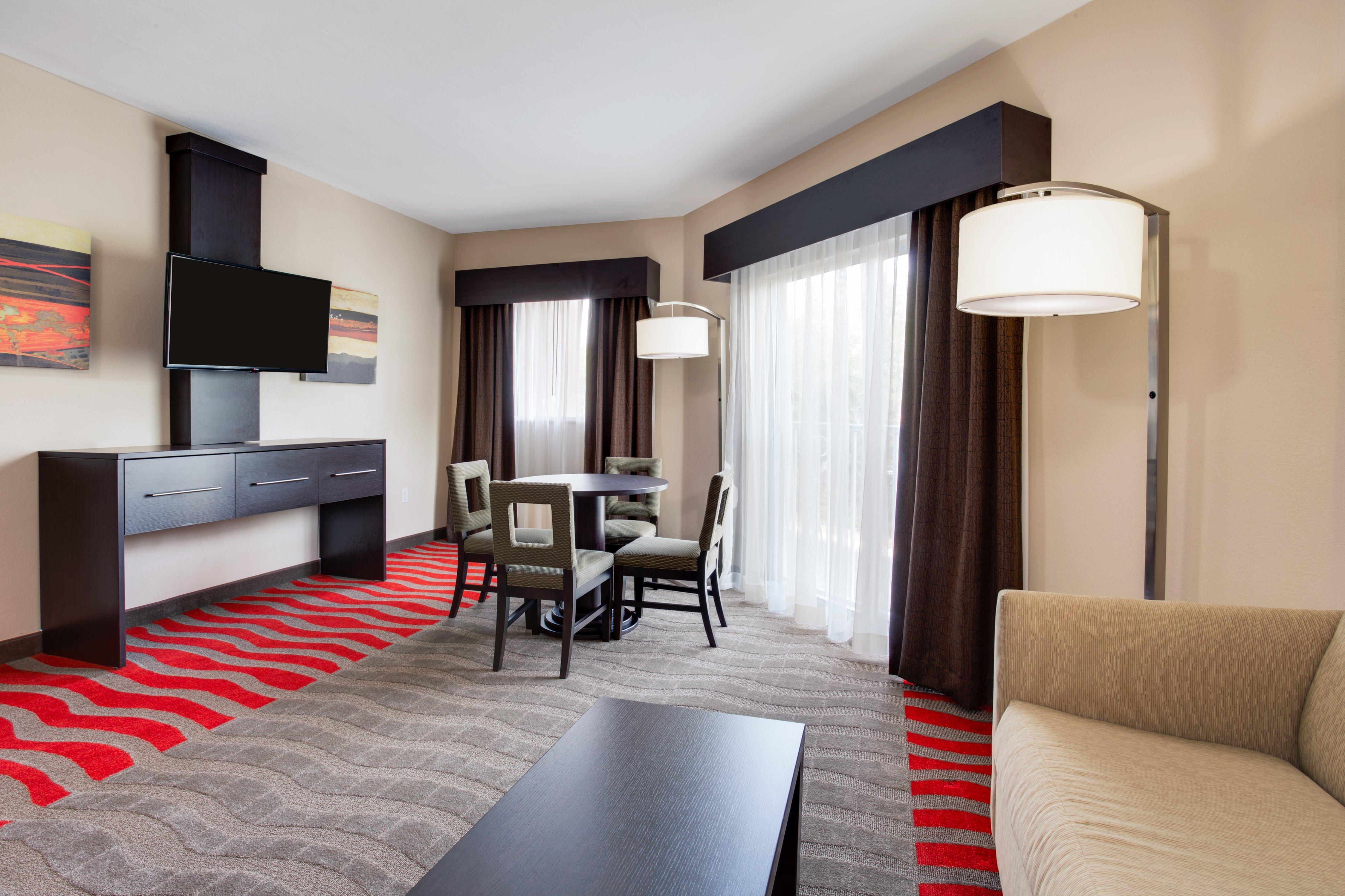 Holiday Inn Express & Suites Naples Downtown - 5Th Avenue By Ihg Eksteriør billede